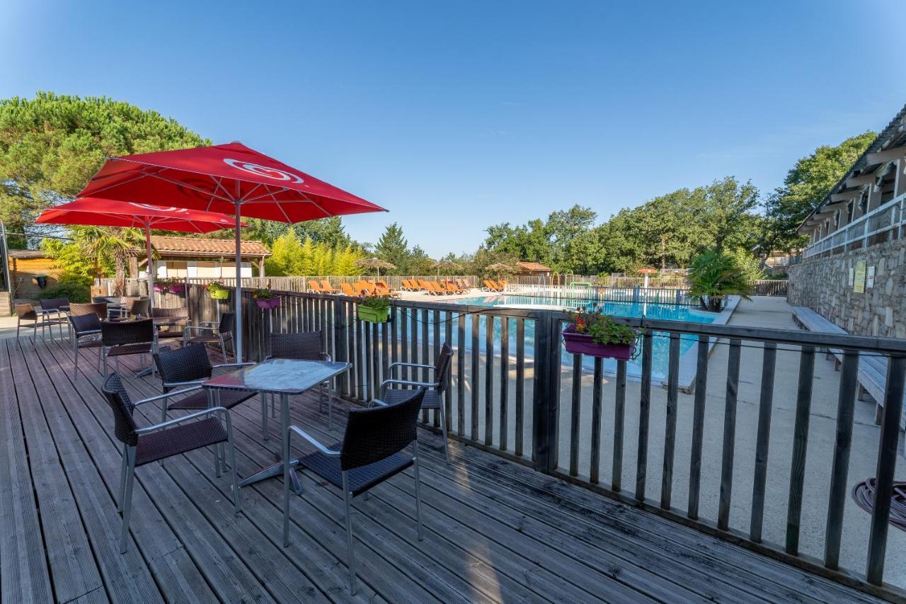 מלון Crayssac Camping Les Reflets Du Quercy מראה חיצוני תמונה