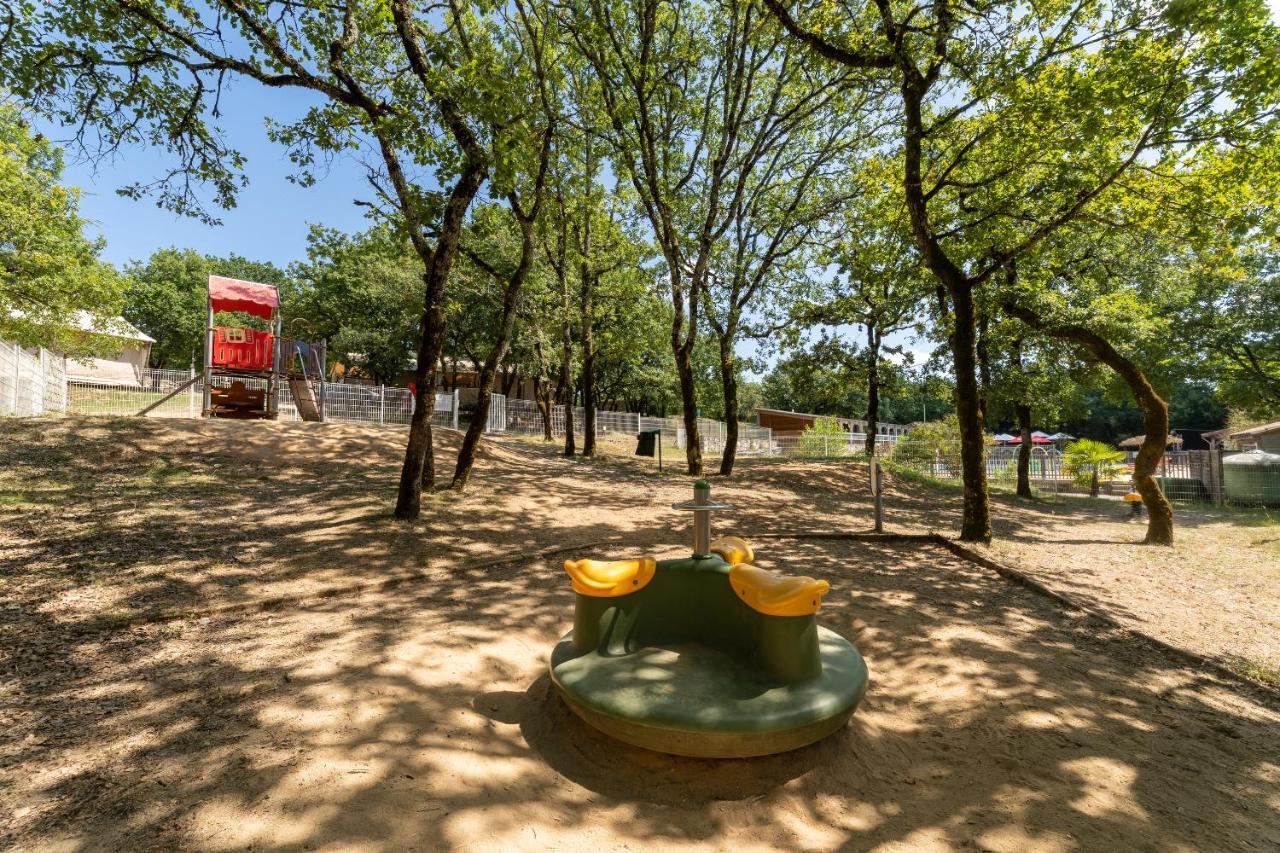 מלון Crayssac Camping Les Reflets Du Quercy מראה חיצוני תמונה