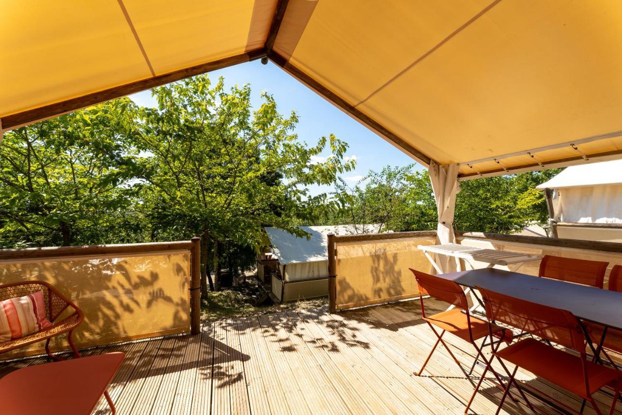מלון Crayssac Camping Les Reflets Du Quercy מראה חיצוני תמונה